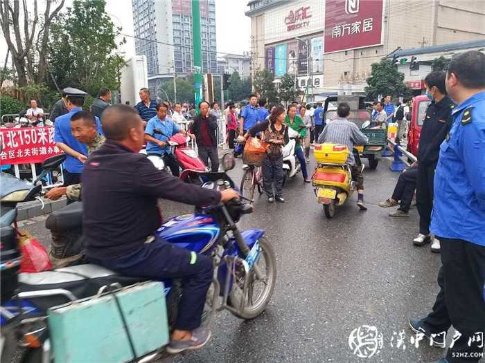 汉台区东关街道办事处迁移新桥马路劳务市场，告别安全隐患