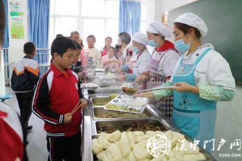 没时间接孩子放学？略阳这所学校帮你“课后带娃”