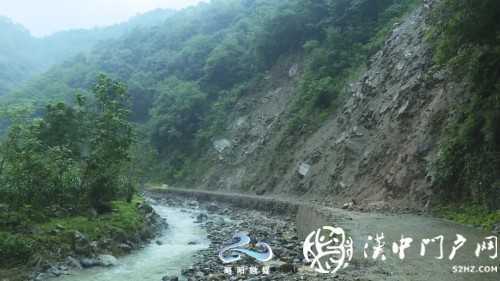 强降雨导致略阳县部分乡镇山体塌方道路受损！