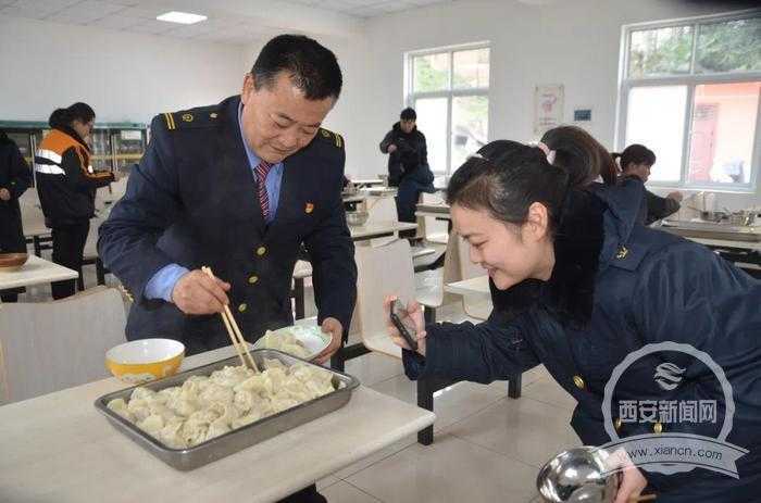 冬至暖心水饺 吃出“家”的味道 汉中车务段勉西车站1万多个饺子解浓浓乡愁