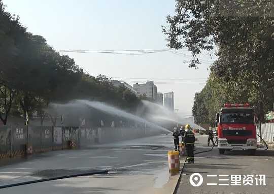 汉中城区一燃气管道被挖破！天然气大量泄漏，太惊险了！