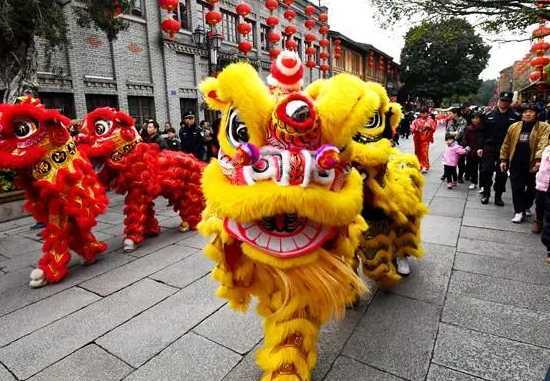 非遗闹古镇 欢乐过元宵！赏花灯，猜灯谜，看社火......