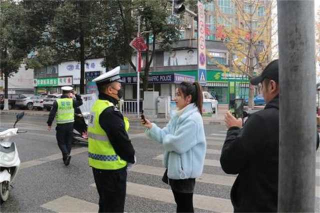 动真格！实施第一天，处罚210人！