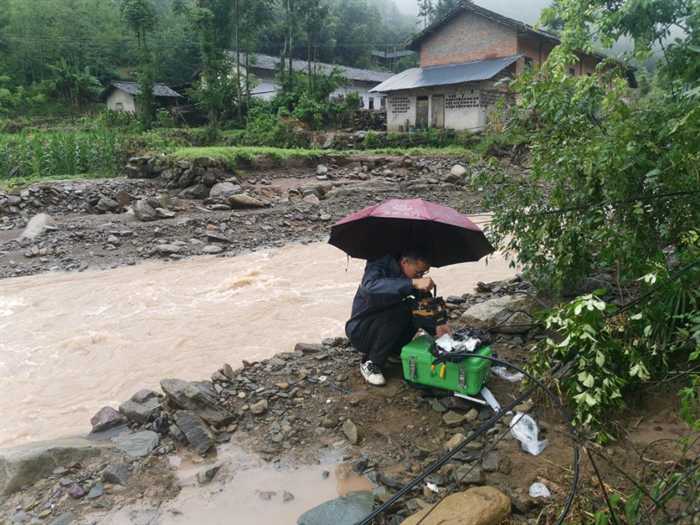 【心级服务 让爱连接】迎战强降雨，汉中移动全力做好通信保障