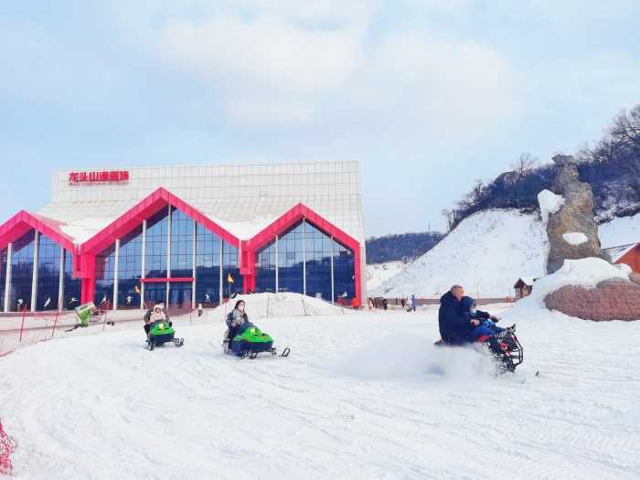 锁定12月19日！与冰雪世界来场浪漫“约会”吧！