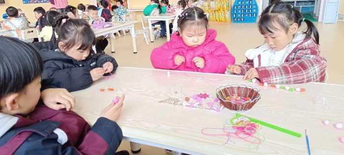 【兴汉教育·兴汉七幼】情满三月天 温暖女神节