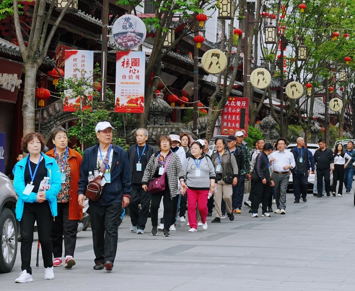 “西汉携手 乐游享老”旅居首发团抵达汉中