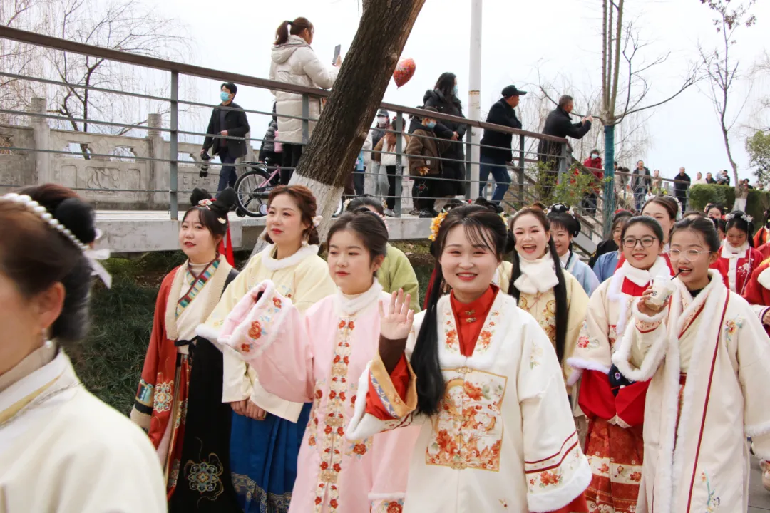 我们的节日·欢乐中国年丨西乡：汉服巡游！太！惊！艳！