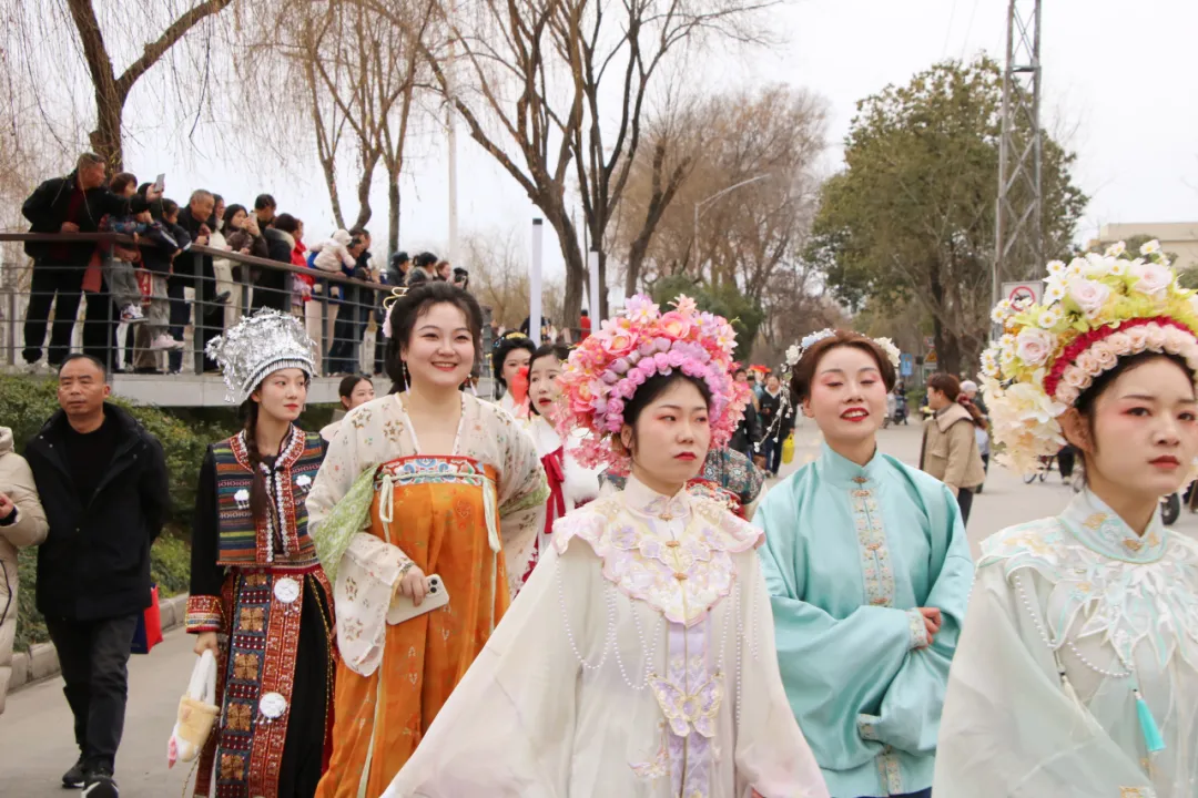 我们的节日·欢乐中国年丨西乡：汉服巡游！太！惊！艳！