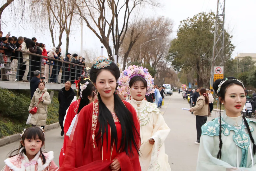 我们的节日·欢乐中国年丨西乡：汉服巡游！太！惊！艳！