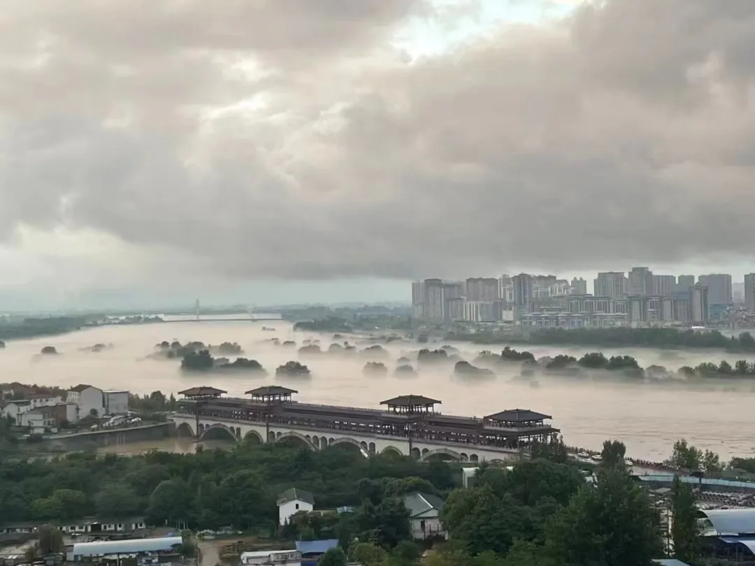 视觉汉台 | 烟雨朦胧 油画汉台