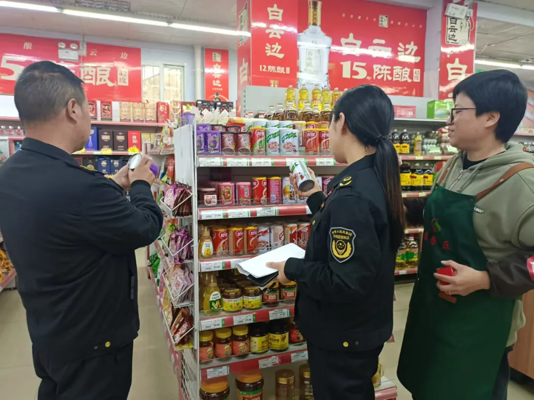 发现食品安全问题120条！汉中8户商家被当场处罚